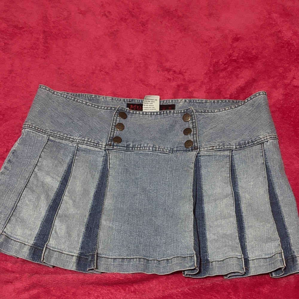 Mudd size 13 pleated snap skirt